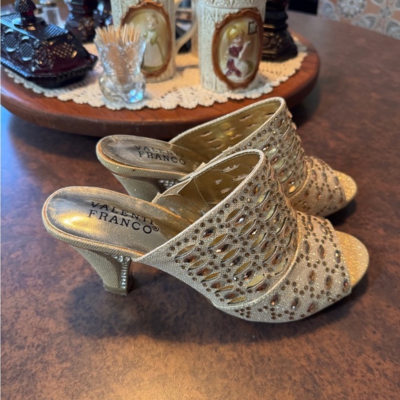 Valenti Franco Glittering Gold Heels Size 7 - Picture 5 of 10